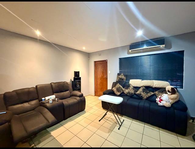 2 BEDROOM SECTIONAL TITLE FOR SALE IN ARBORETUM
